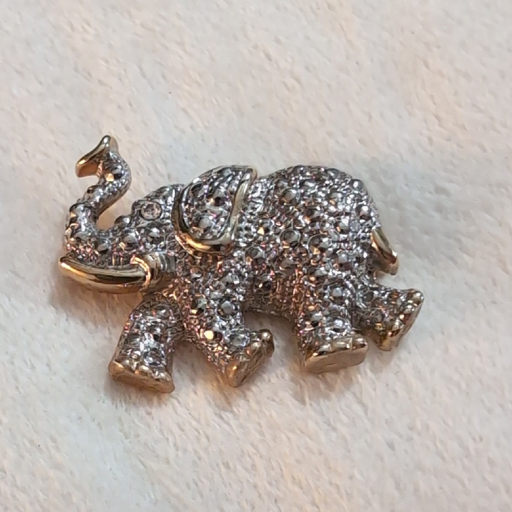 Vintage Elephant Brooch Pin With Clear Rhinestones Gold Tone Sparkly
